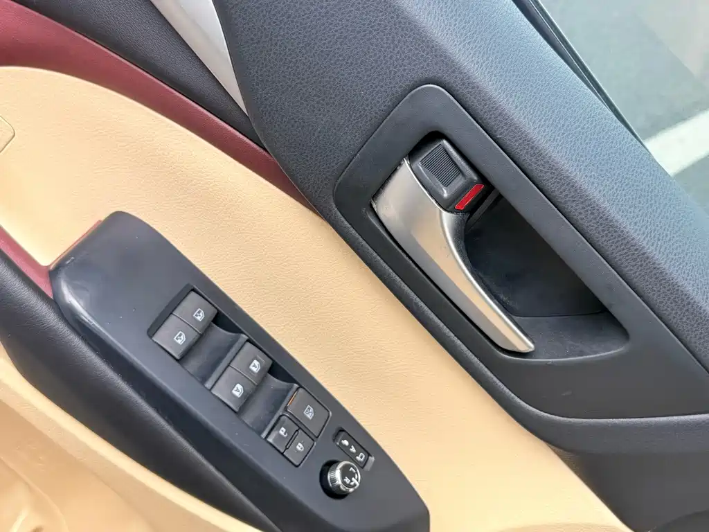 Toyota Highlander — миниатюра 6