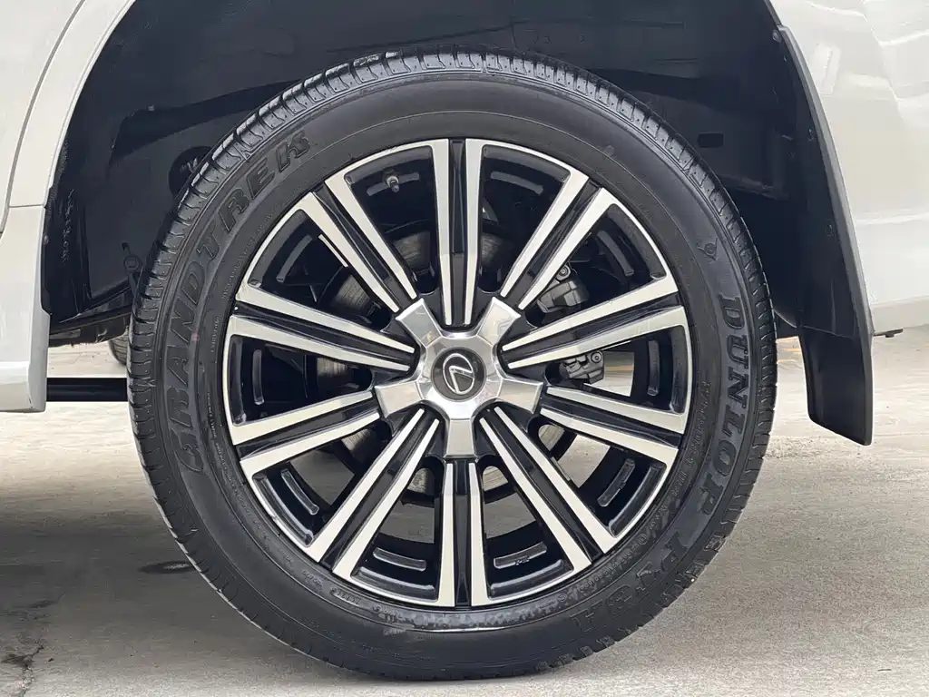 Lexus LX — миниатюра 3