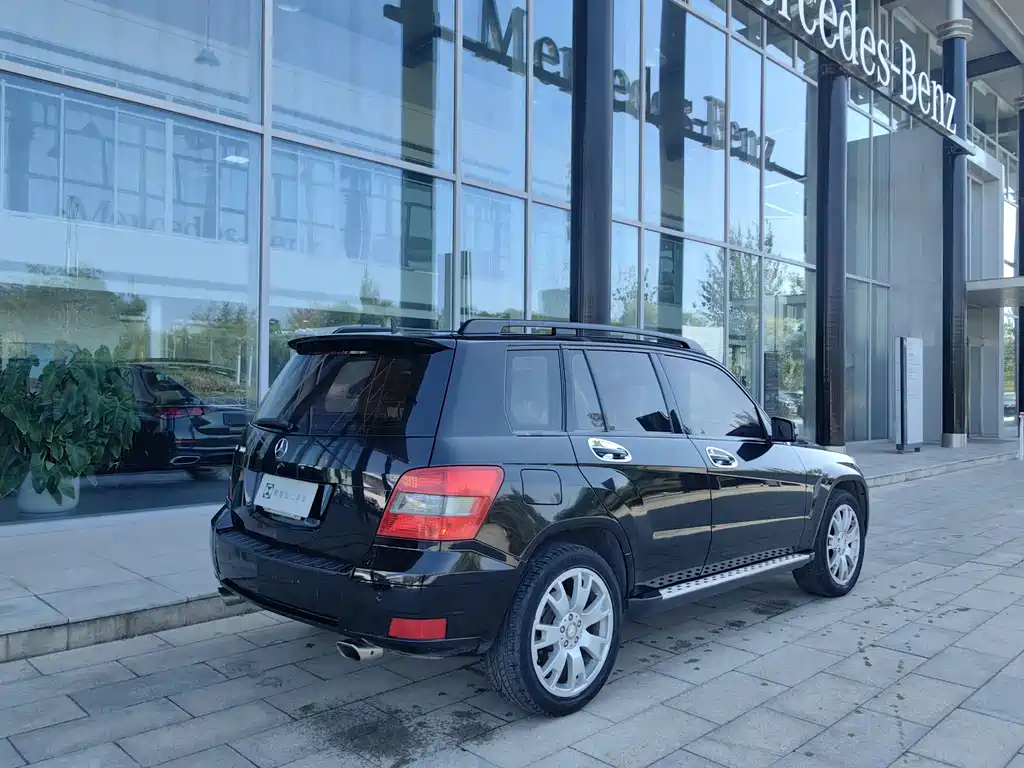 Mercedes-Benz GLK-Class (Import) — миниатюра 4