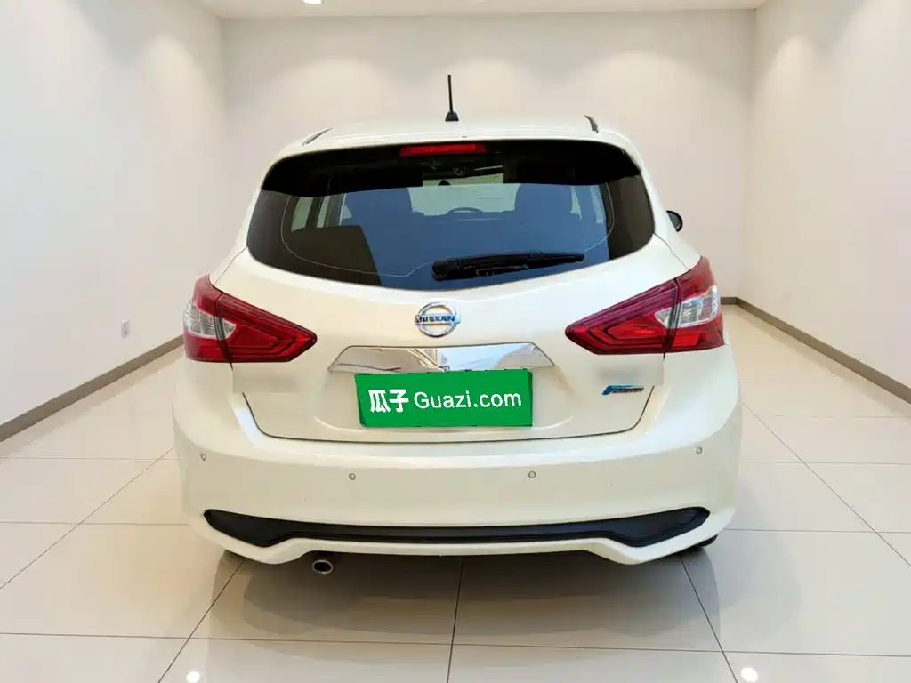 Nissan Tiida — миниатюра 5