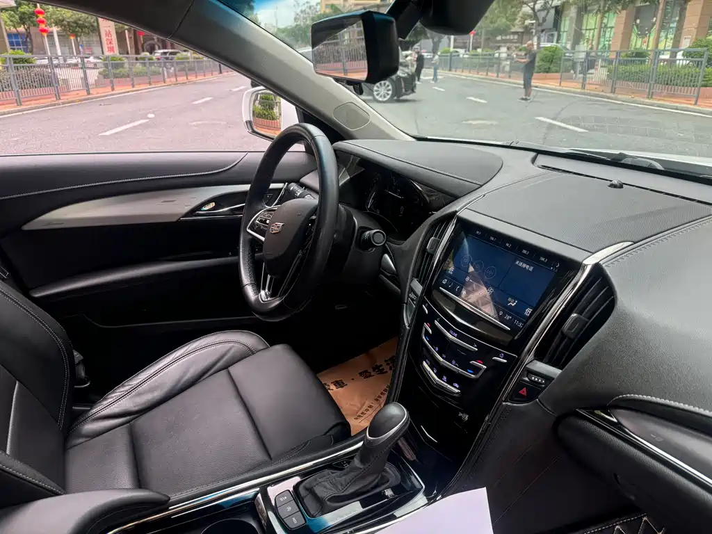 Cadillac ATS-L 2017 28T Fashion