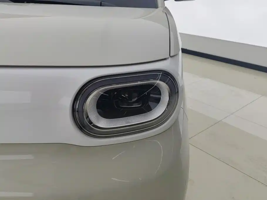 Wuling MINIEV — миниатюра 5