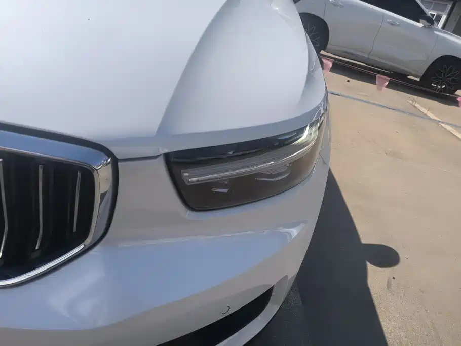 Volvo XC40 — миниатюра 5