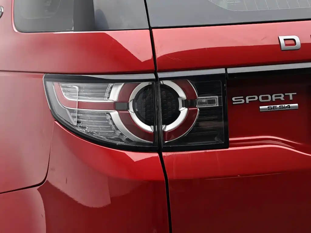 Land Rover Discovery Sport — миниатюра 7