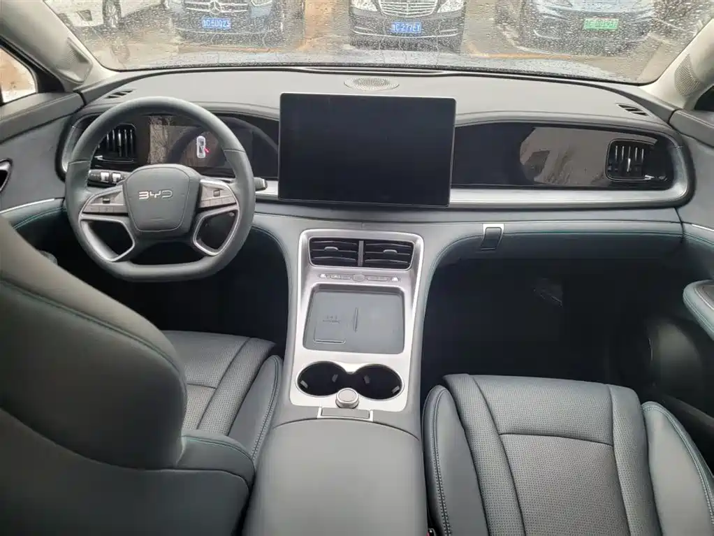 BYD SEA LION 07 DM I