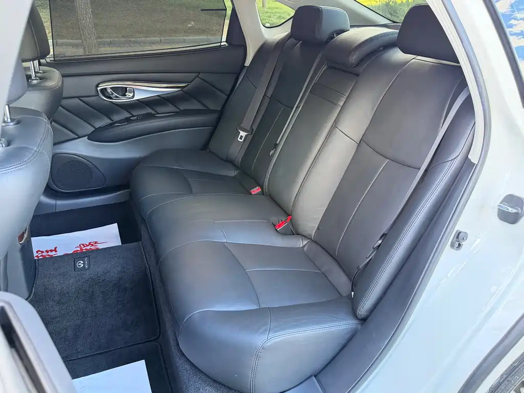 Infiniti Q70 — миниатюра 20
