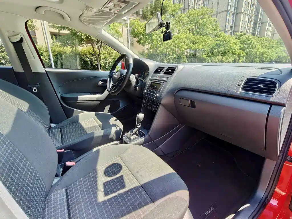 Volkswagen Polo 1.6L Auto Comfort Type, фото 11