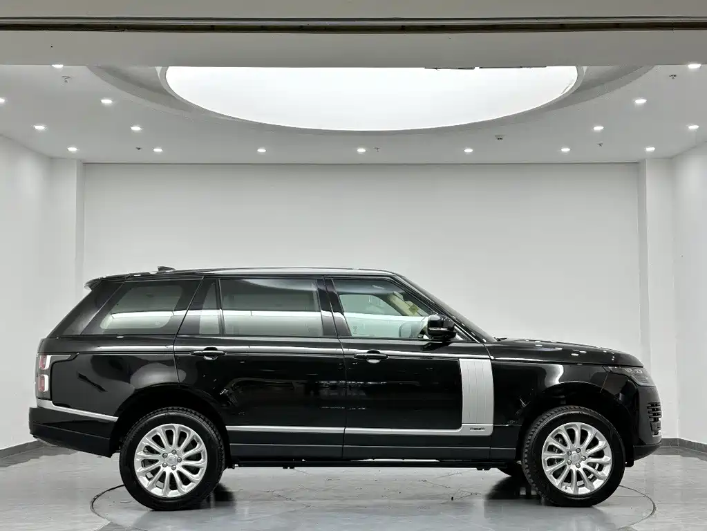 Land Rover Range Rover — миниатюра 4