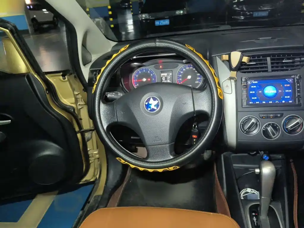 Venucia R50X — миниатюра 3