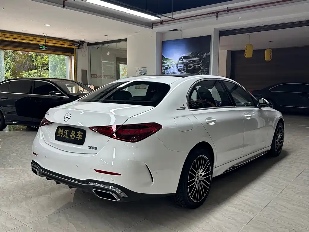 Mercedes-Benz C-Class — миниатюра 7