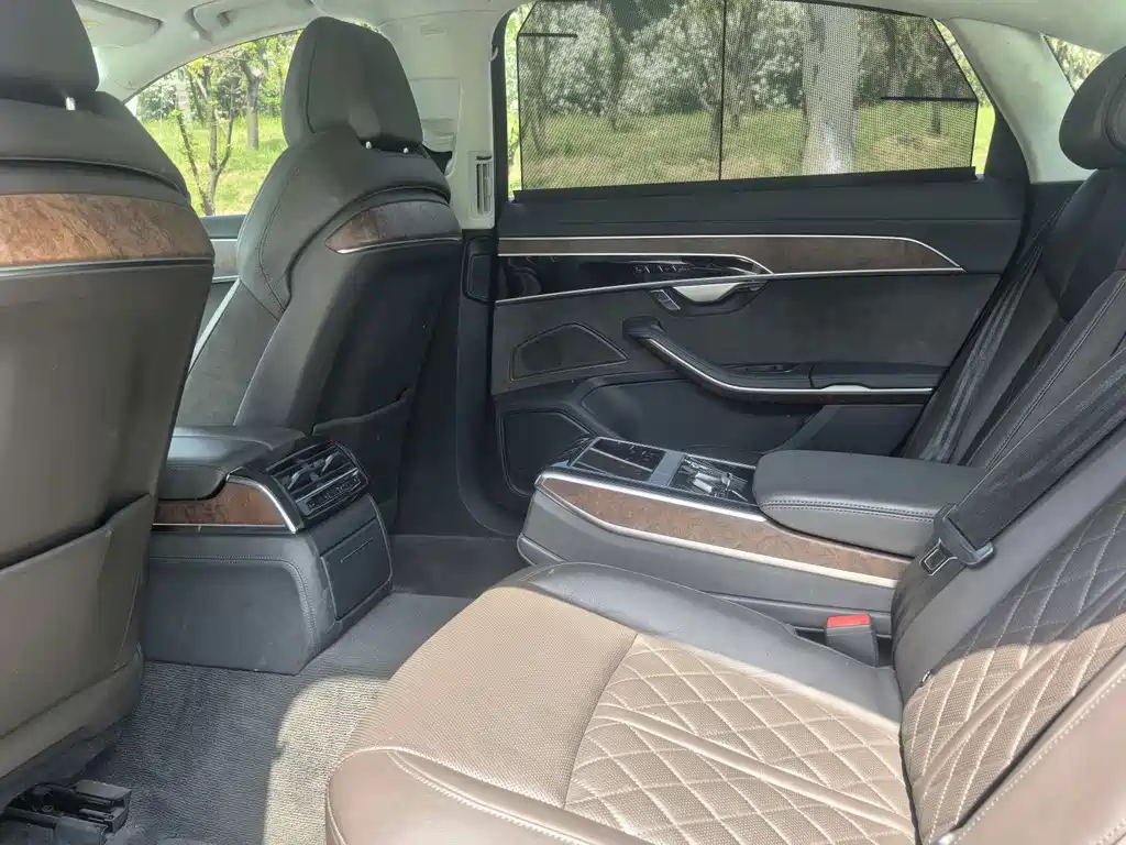 Audi A8 — миниатюра 4