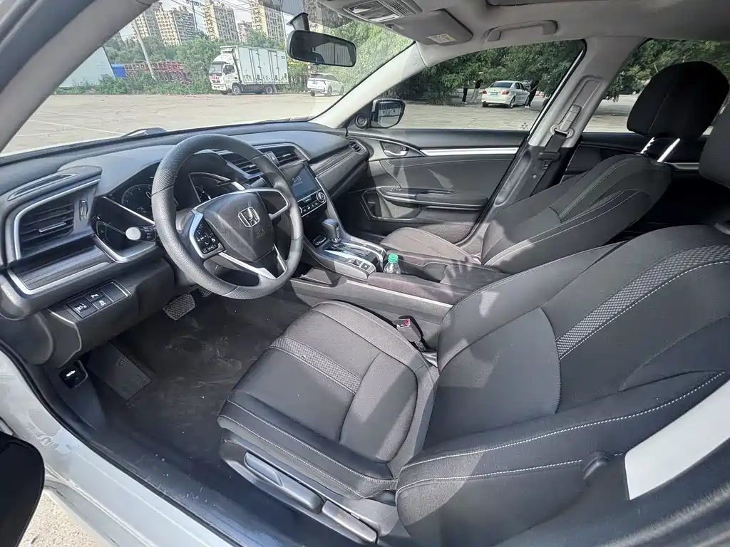 Honda Civic 2019 220TURBO CVT V