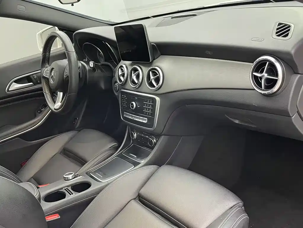 Mercedes-Benz CLA (Import) — миниатюра 9