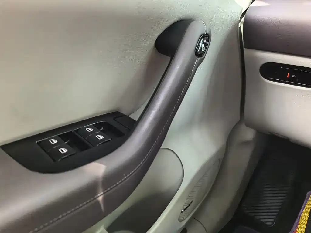 Leapmotor Leapmotor C11 — миниатюра 15