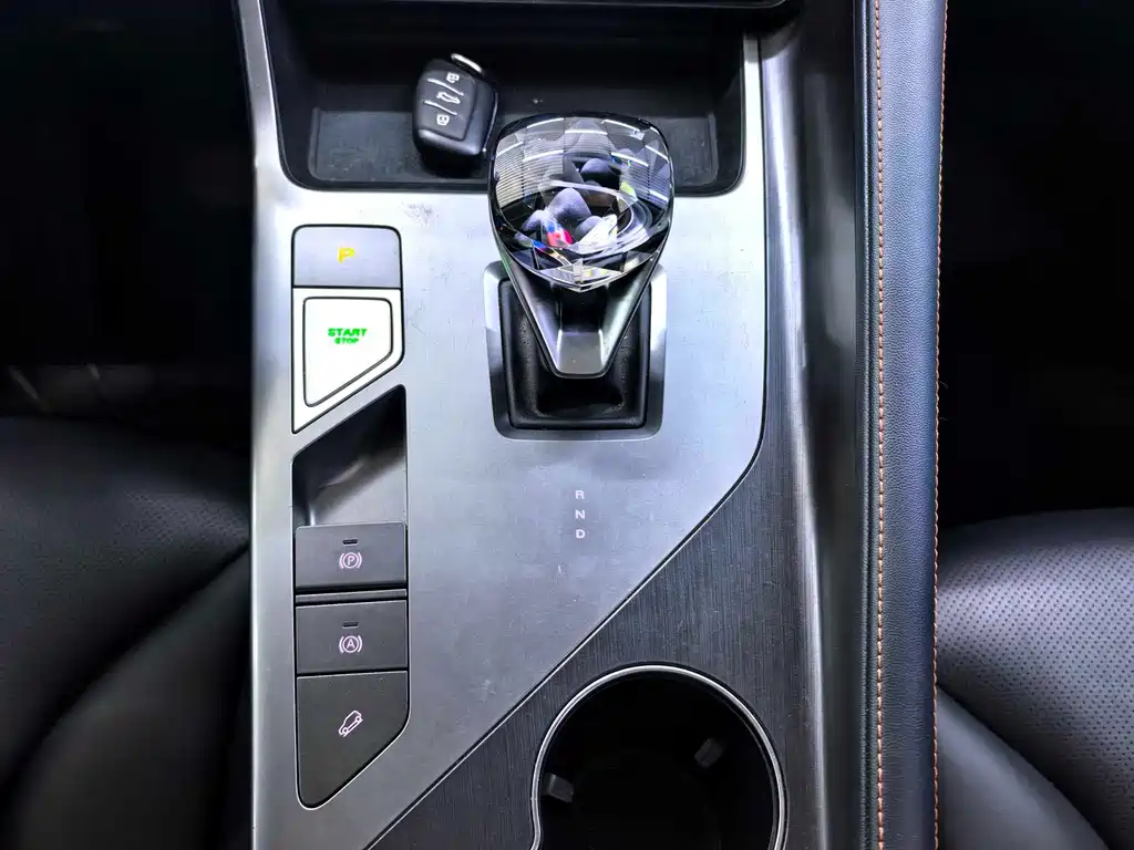 Roewe RX5 New Energy — миниатюра 15