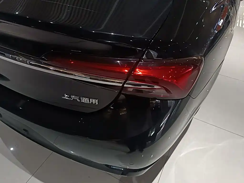 Buick LaCrosse — миниатюра 8