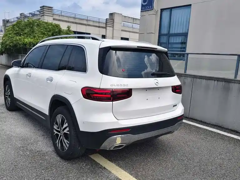 Mercedes-Benz GLB — миниатюра 6