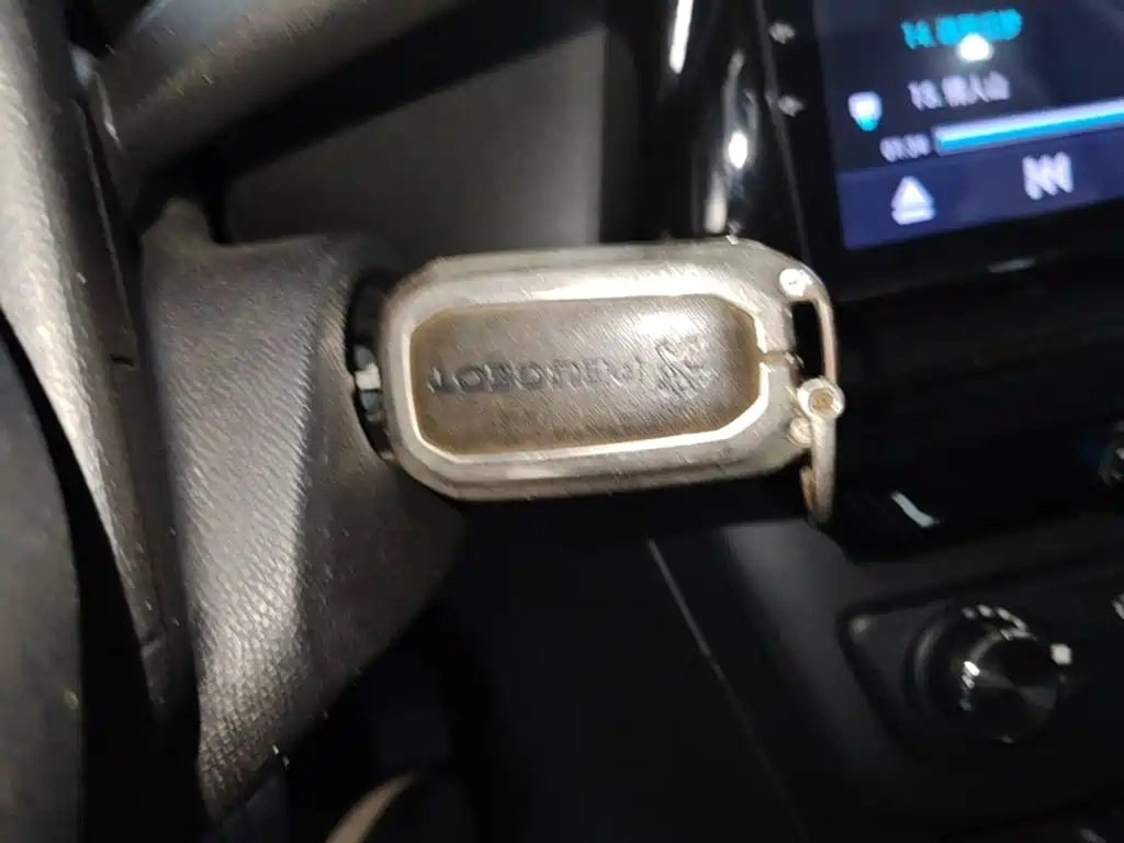 Peugeot 308 — миниатюра 9