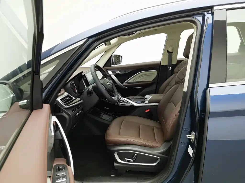 Geely Jia Ji New Energy — миниатюра 10