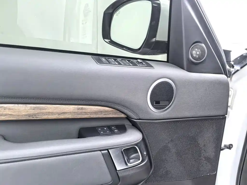 Land Rover Discovery — миниатюра 11