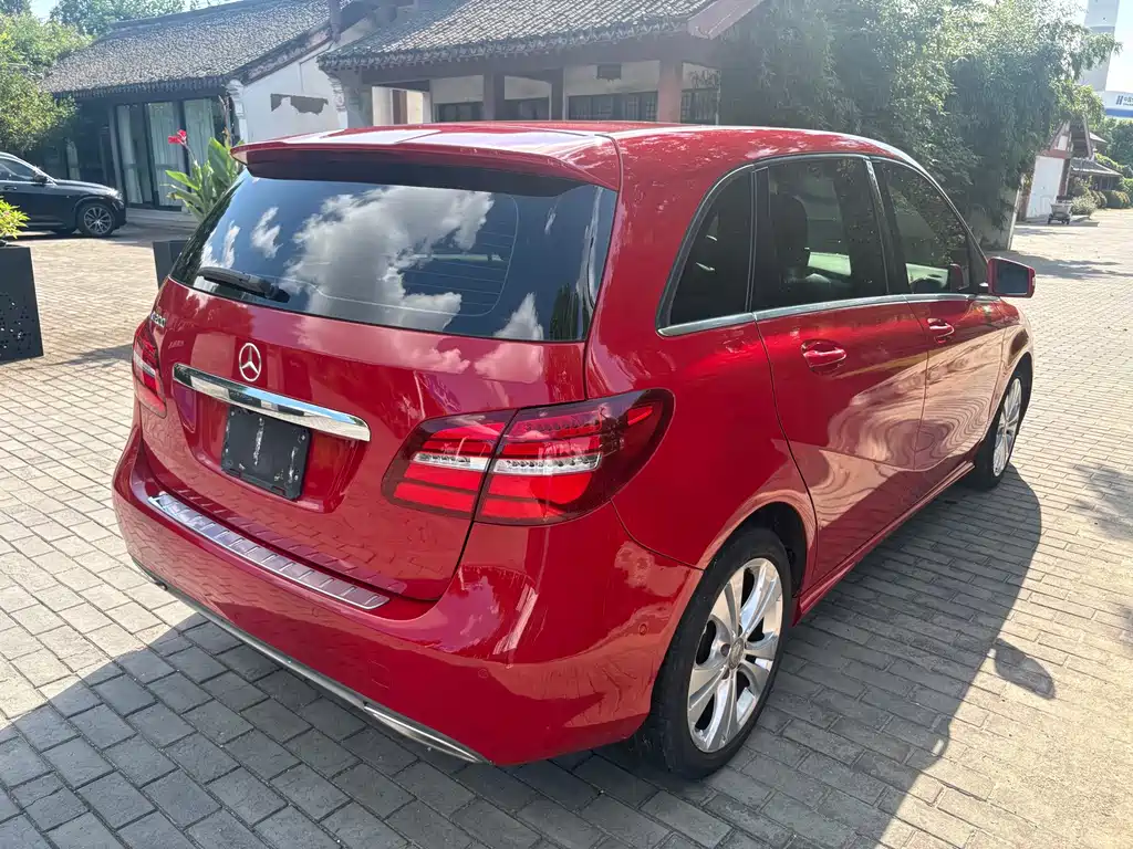 Mercedes-Benz B-Class — миниатюра 8