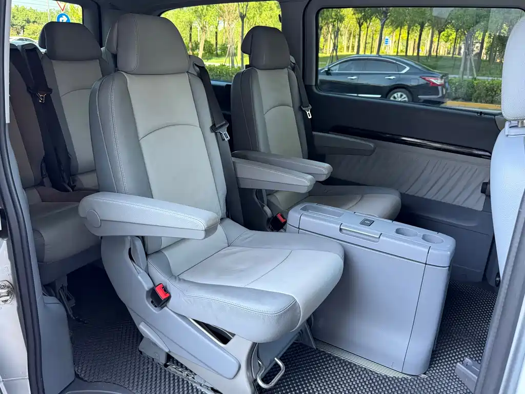 Mercedes-Benz Viano — миниатюра 22