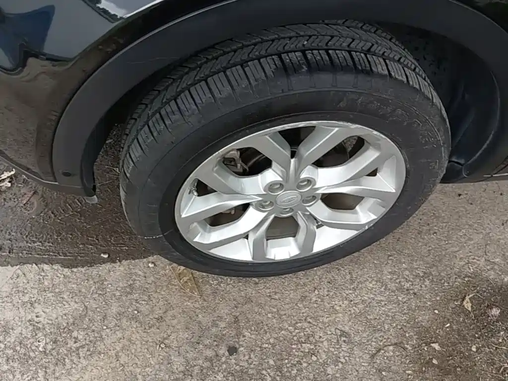 Land Rover Discovery Sport — миниатюра 23