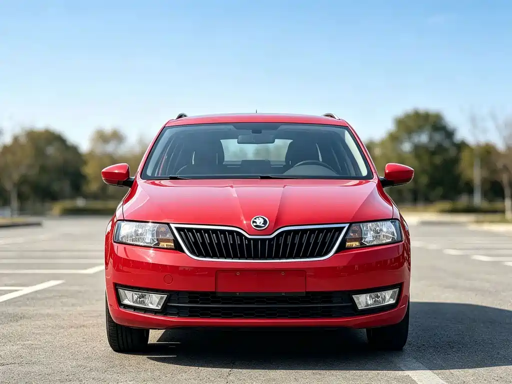 Skoda Rapid Spaceback — миниатюра 2
