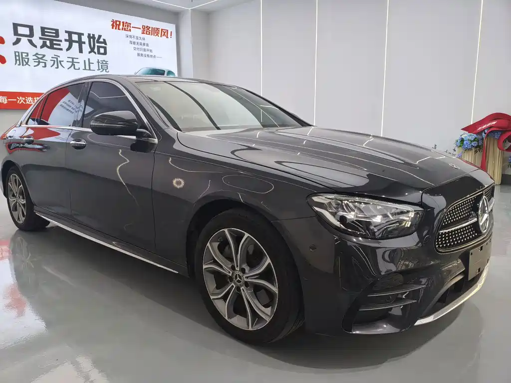 Mercedes-Benz E-Class — миниатюра 3