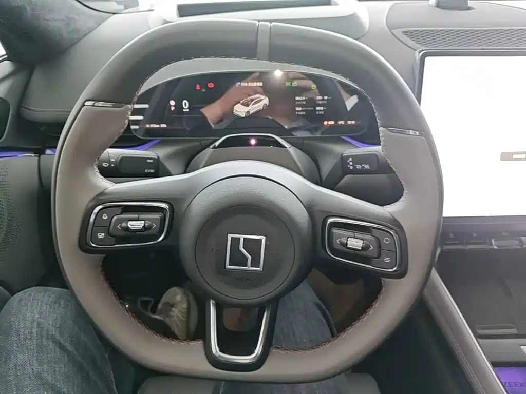 Zeekr 007GT — миниатюра 11
