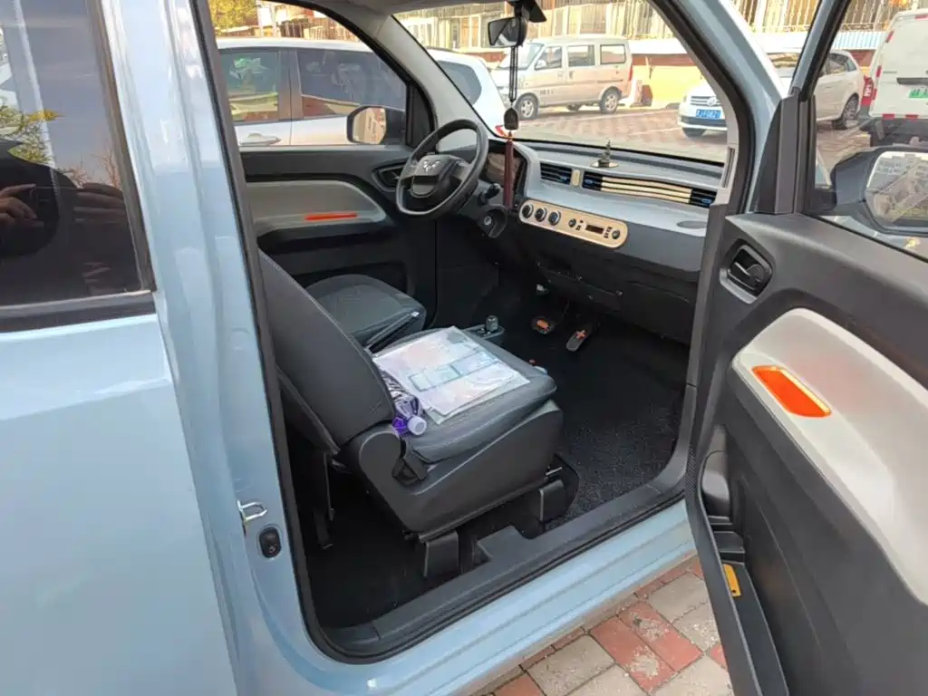 Wuling MINIEV — миниатюра 9