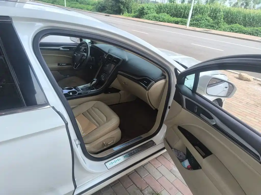 Ford Mondeo — миниатюра 20