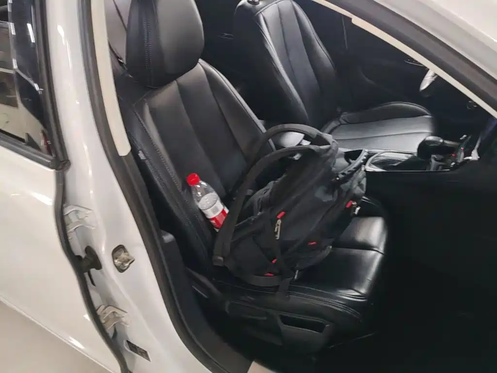 Peugeot 308 — миниатюра 25