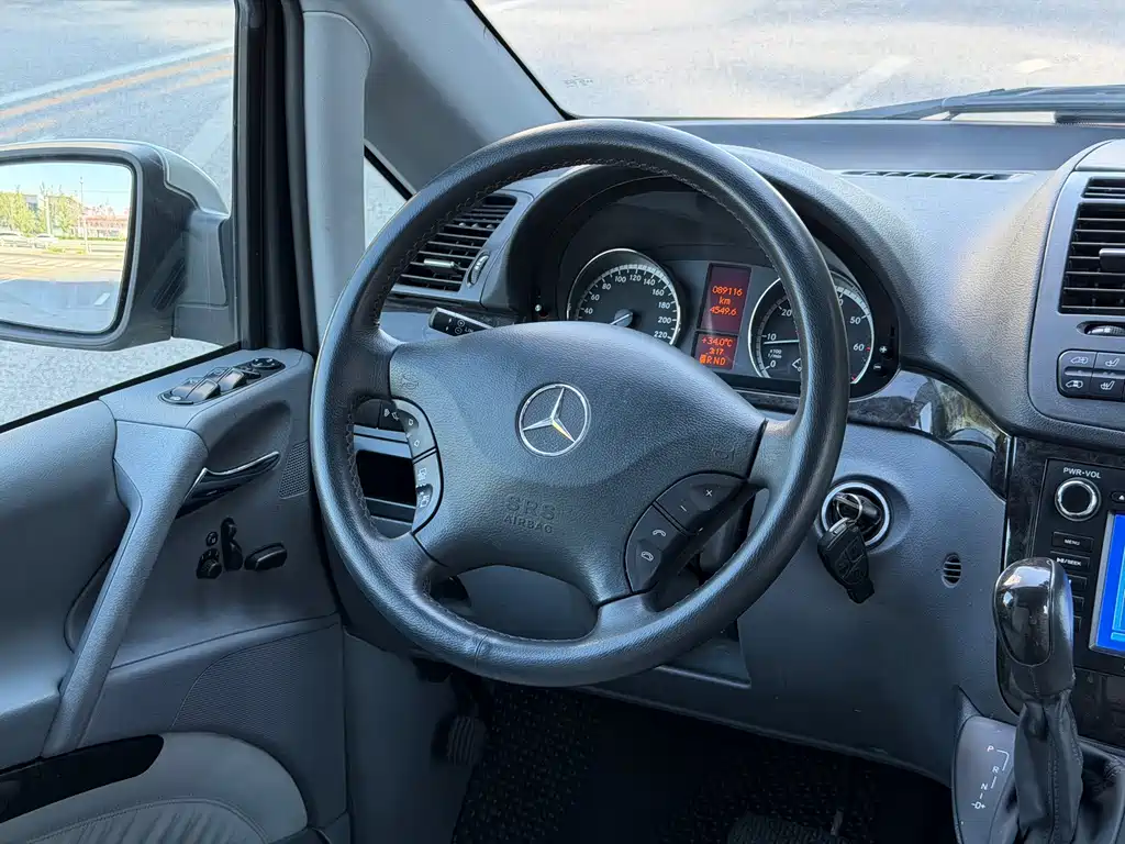 Mercedes-Benz Viano — миниатюра 8