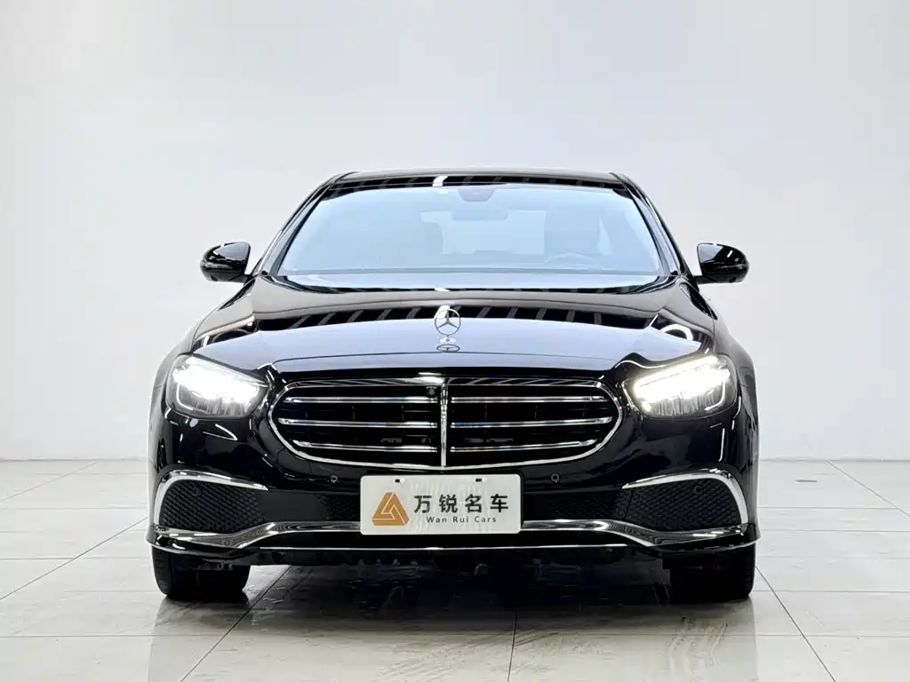 Mercedes-Benz E-Class — миниатюра 2