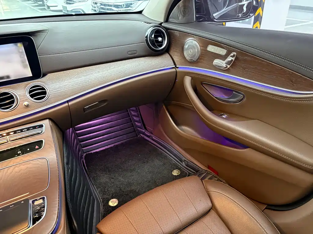 Mercedes-Benz E-Class — миниатюра 10
