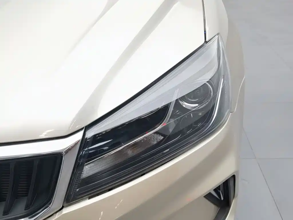 Geely Emgrand — миниатюра 7