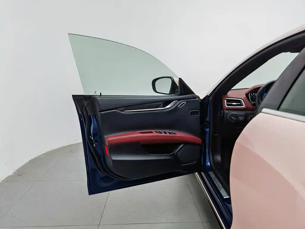 Maserati Ghibli — миниатюра 8