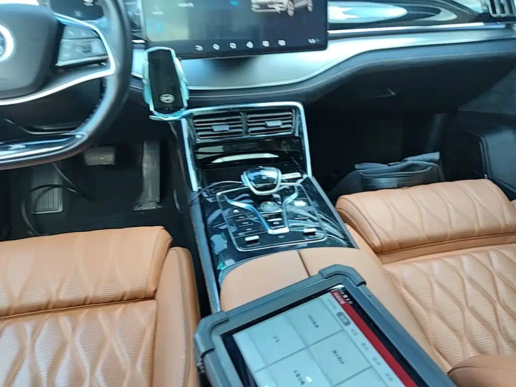 BYD Tang New Energy — миниатюра 14