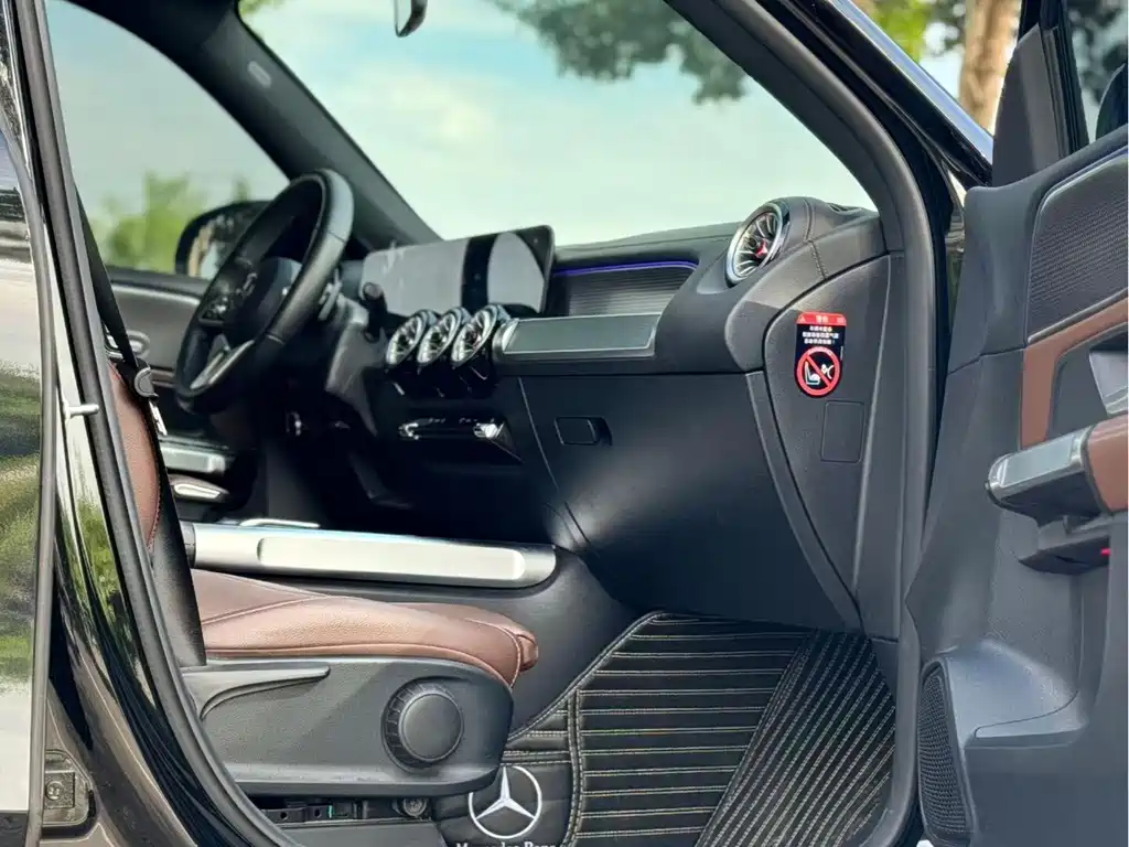 Mercedes-Benz GLB — миниатюра 4