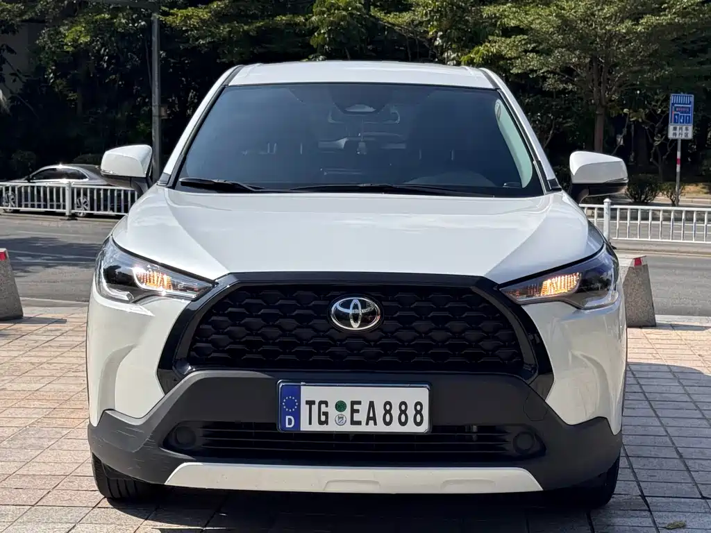 Toyota Corolla Cross — миниатюра 2