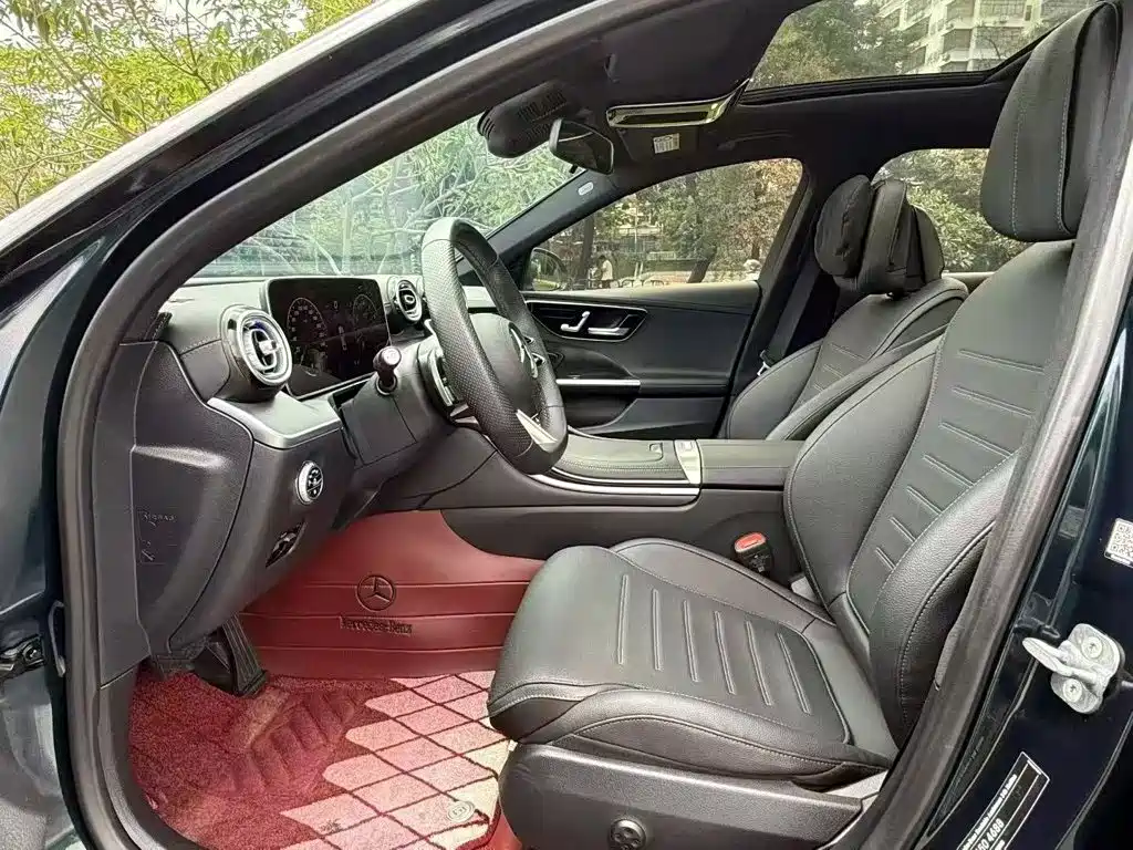 Mercedes-Benz C-Class — миниатюра 15