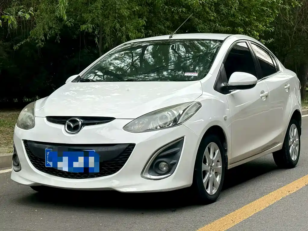 Mazda 2