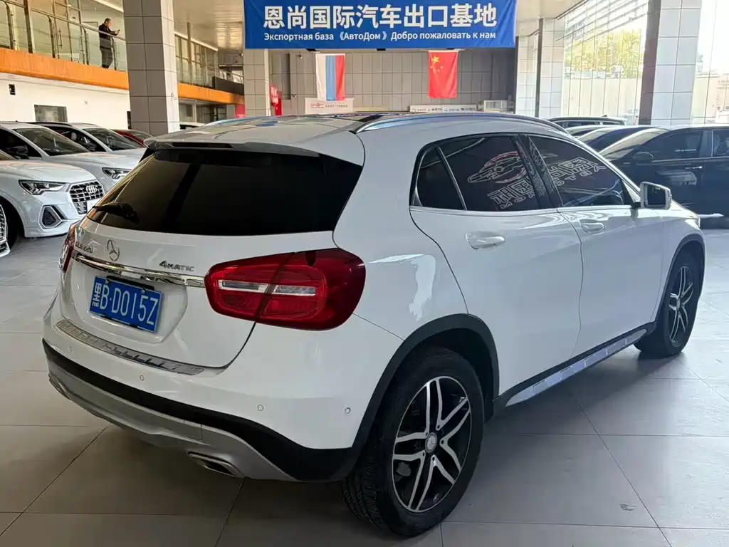 Mercedes-Benz GLA — миниатюра 9