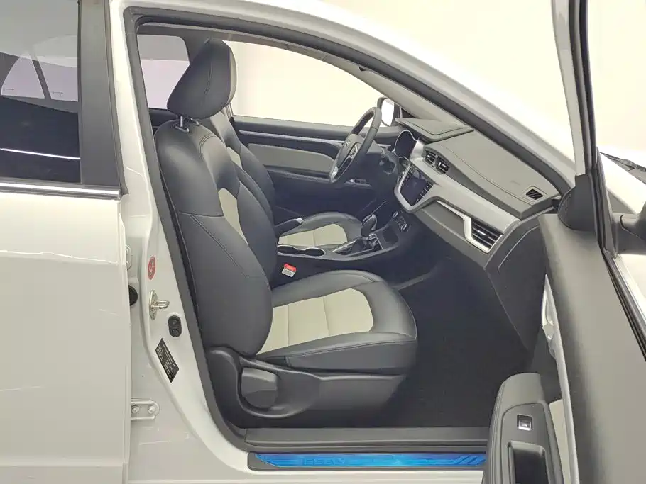 Geely Vision — миниатюра 8