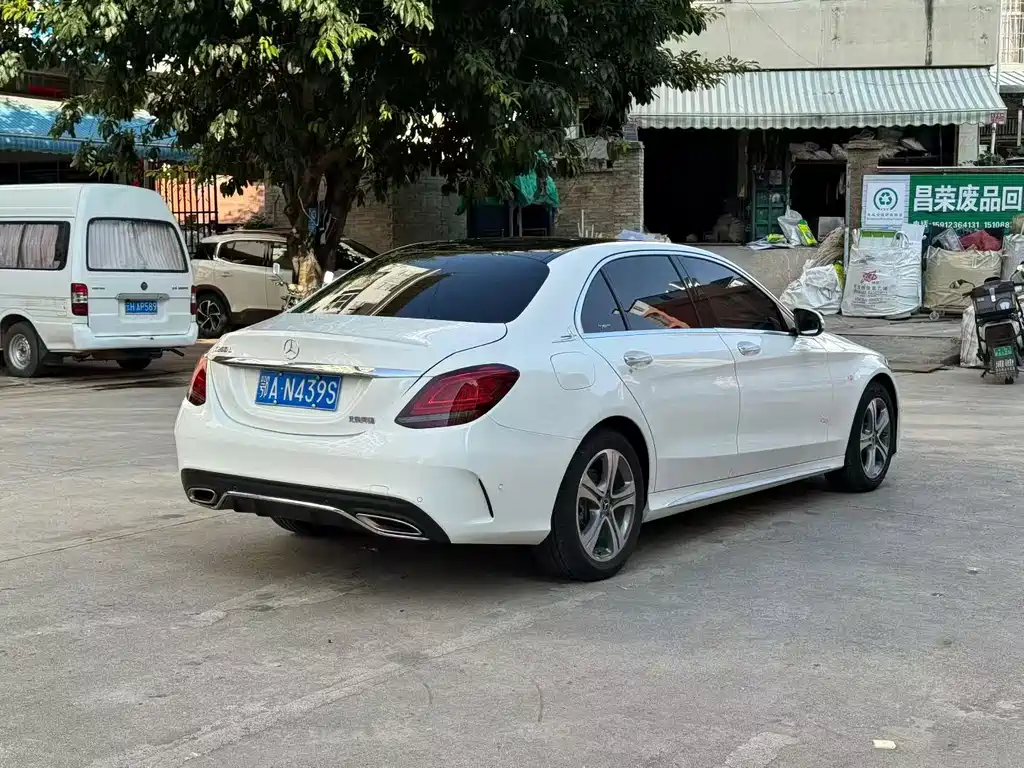 Mercedes-Benz C-Class — миниатюра 4