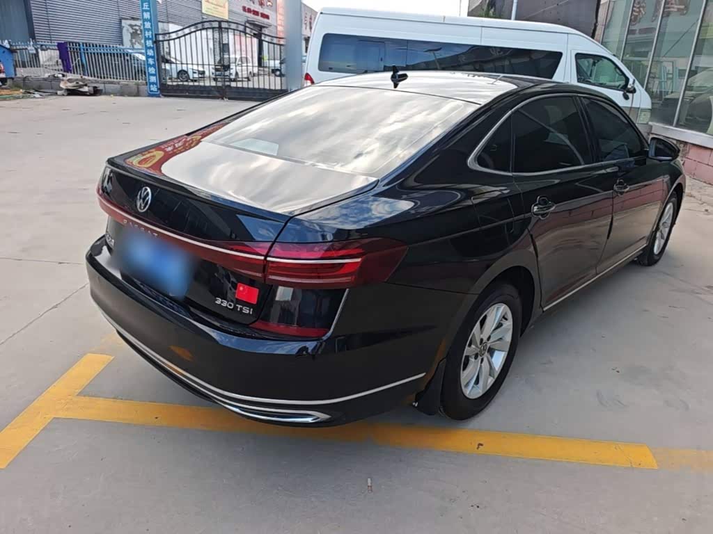 Volkswagen Passat 1.4 л 2024 г. Чёрный, пробег 28300 км