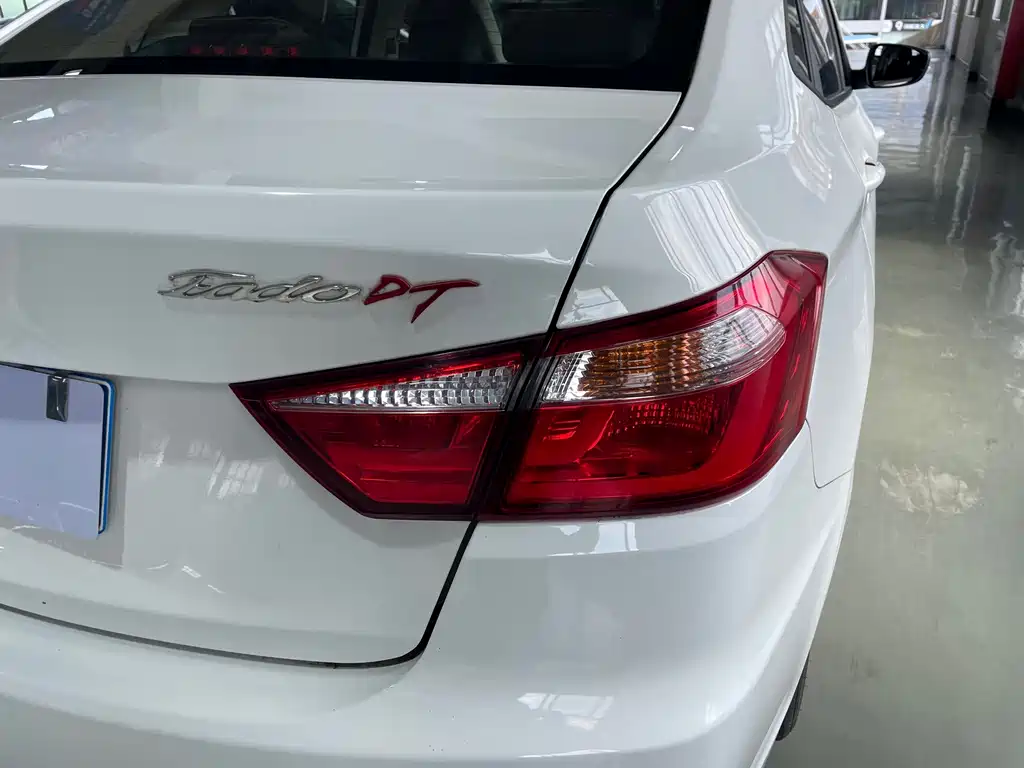 Changan Eado DT — миниатюра 15