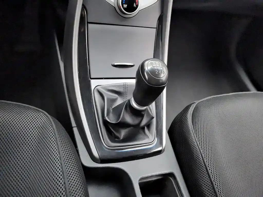 Hyundai Elantra Langdong — миниатюра 13
