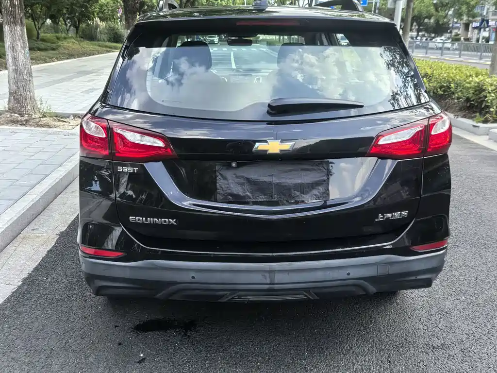 Chevrolet Equinox — миниатюра 10